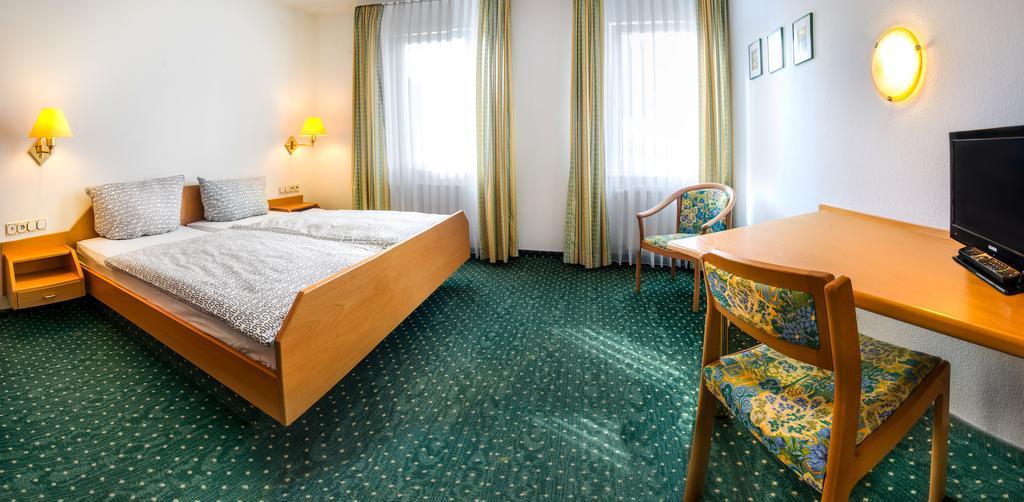 Hotel Hirsch Freudenstadt Pokoj fotografie