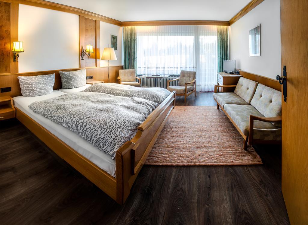 Hotel Hirsch Freudenstadt Pokoj fotografie